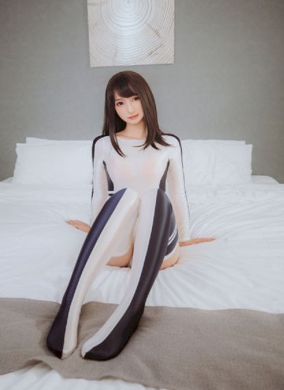 美女裸身无遮挡100%无遮挡_国产剧神马在线观看