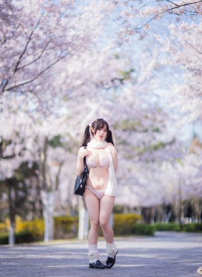 9I看片成人免费_超清电影完整版